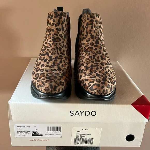 Saydo Leopard Wedge Booties - Picture 2 of 7